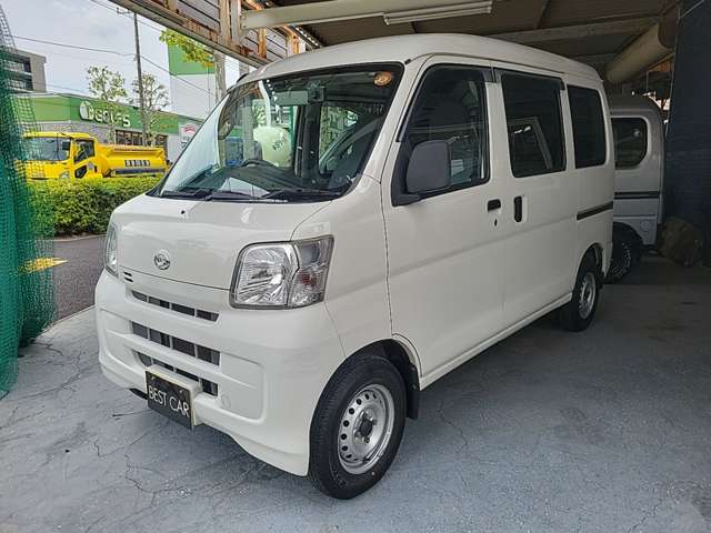 Daihatsu Hijet Cargo 6