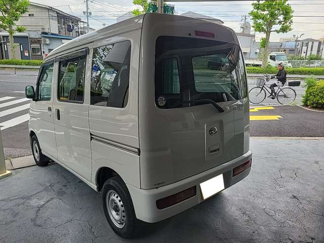 Daihatsu Hijet Cargo 10
