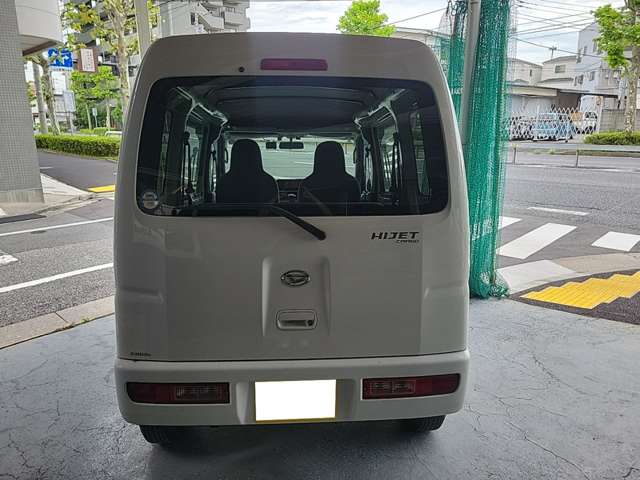 Daihatsu Hijet Cargo 11