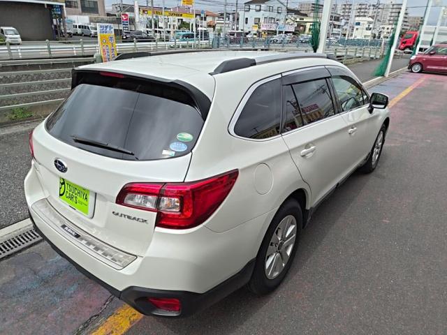 Subaru Legacy Outback 2