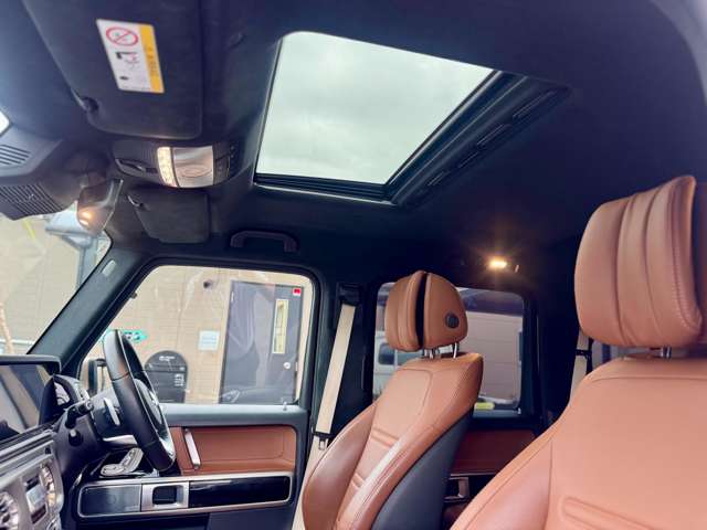 Mercedes-Benz G-Class 8