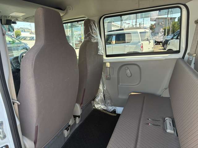 Nissan NV100 Clipper 12