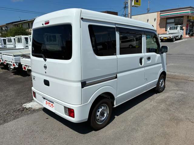 Nissan NV100 Clipper 4