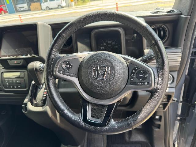 Honda N-VAN 8