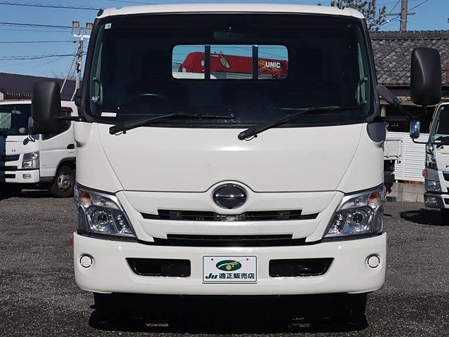 Hino Dutro 3