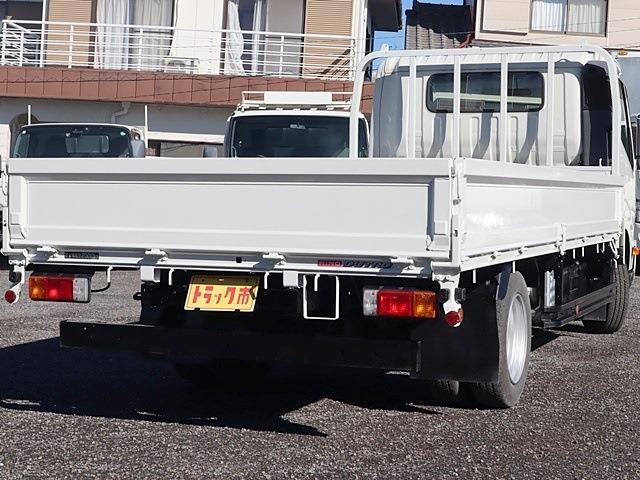 Hino Dutro 5
