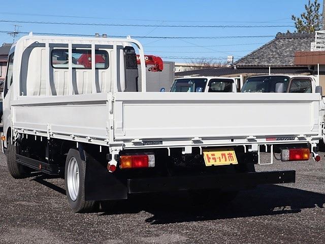 Hino Dutro 7