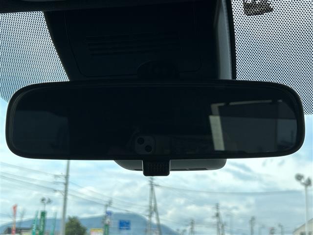 Toyota Noah 12