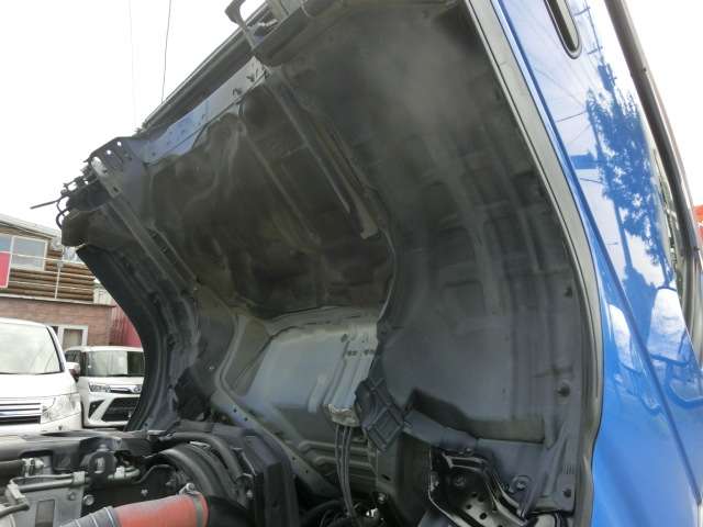 Isuzu Elf 12