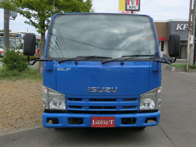 Isuzu Elf 2