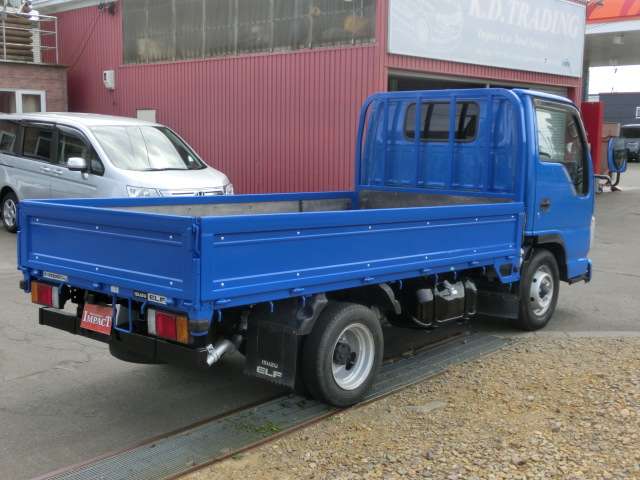 Isuzu Elf 6