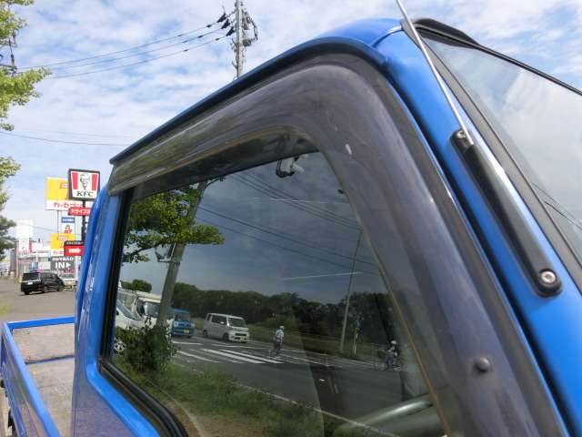 Isuzu Elf 9