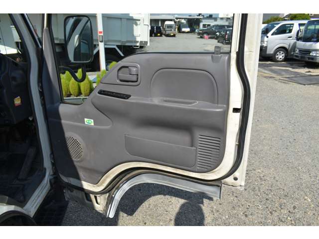 Isuzu Elf 11