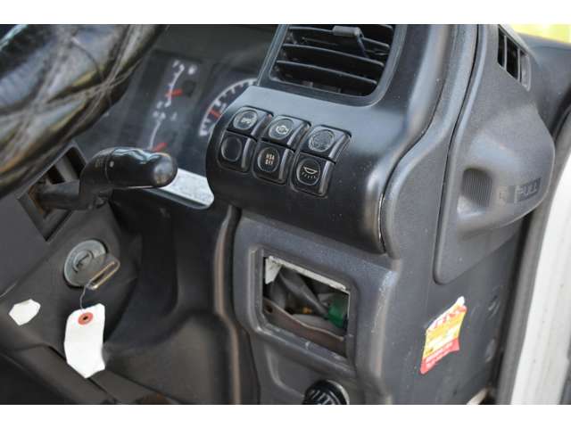 Isuzu Elf 5