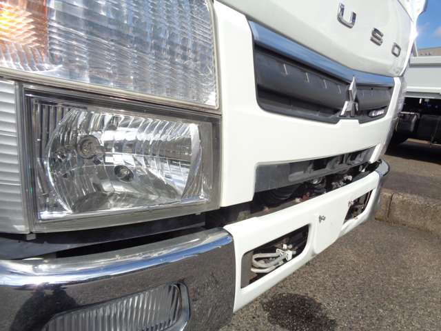 Mitsubishi Fuso Canter 9